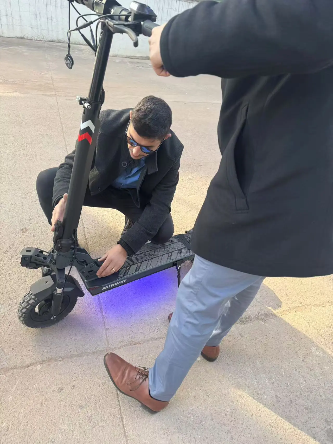 Strategies for dealing with electric scooter battery power below 20%